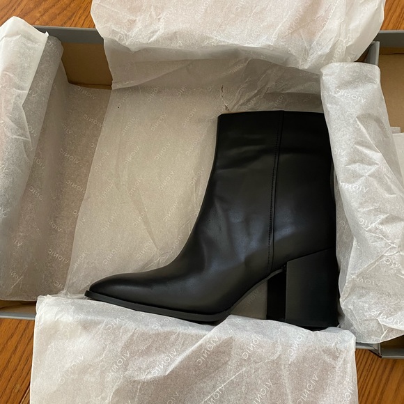 Vionic Harper Leather Ankle Bootieboot 